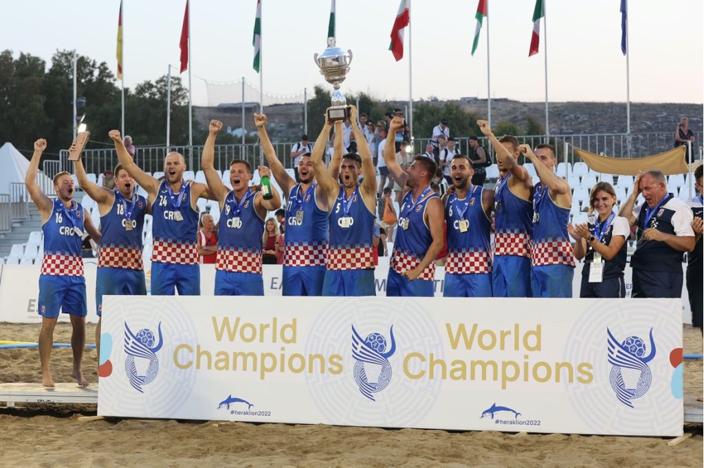THE IHF MEN'S AND WOMEN'S BEACH HANDBALL WORLD CHAMPIONSHIPS STARTING IN  HERAKLION WILL AWARD 10 QUALIFICATION SPOTS FOR THE ANOC WORLD BEACH GAMES  BALI 2023 : ANOC